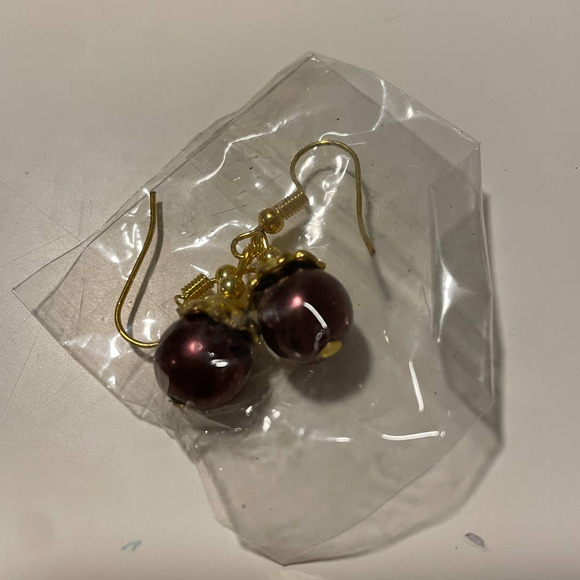 Vintage Purple Pearl-like Bauble Necklace and Matching Christmas Earrings - Picture 3 of 3